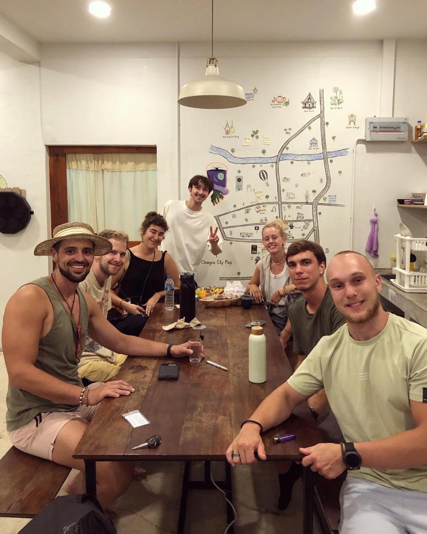 Together Backpackers Hostel Чианграй Экстерьер фото